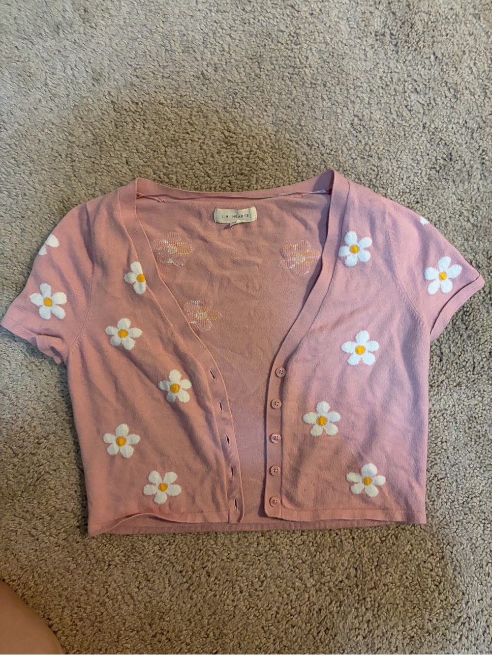 La Hearts Pink Daisy-Embroidered Cropped Button-Down Top